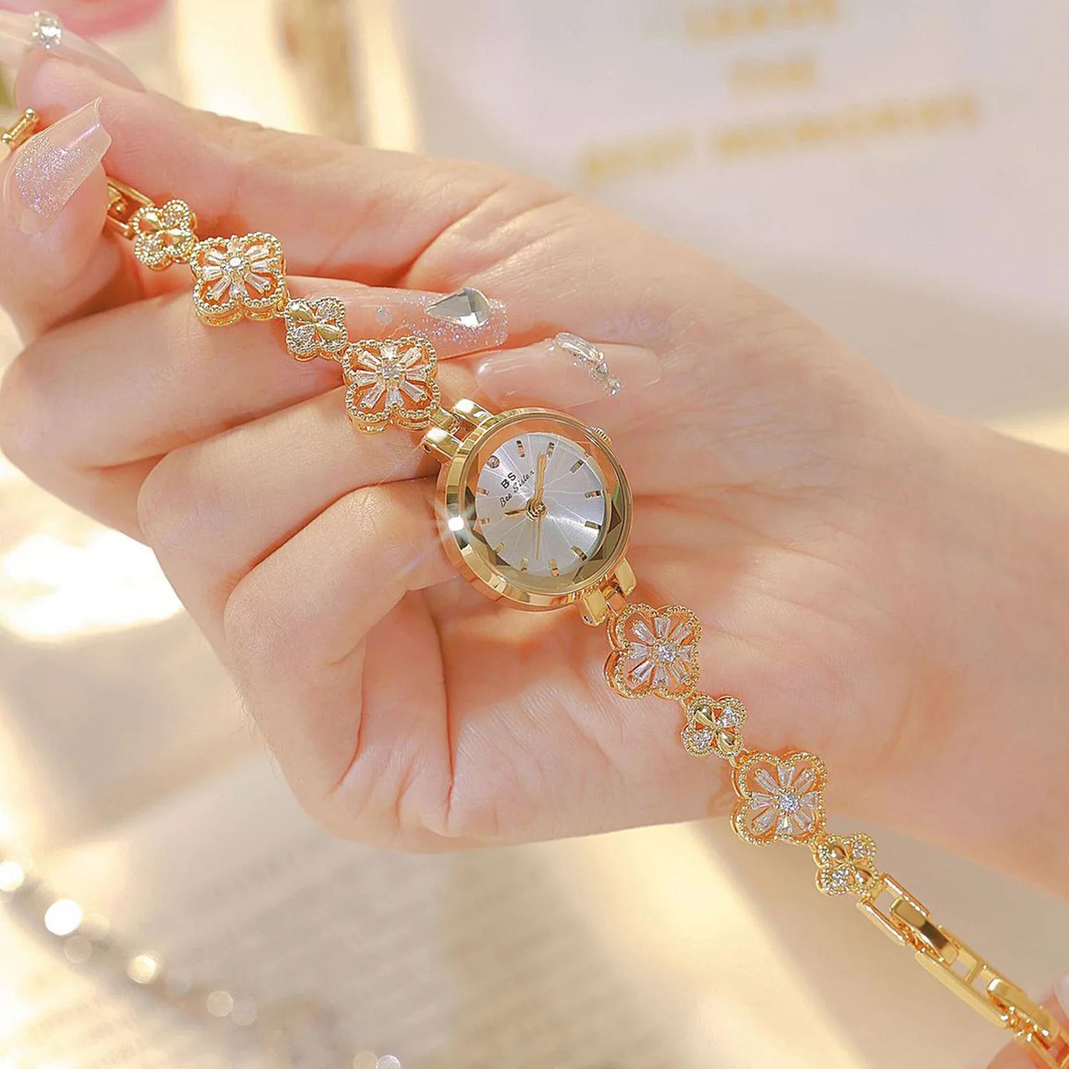 Montre Bracelet “Lucky” – Élégante & Minimaliste